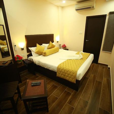 Sapphire Inn Pondicherry Exteriör bild