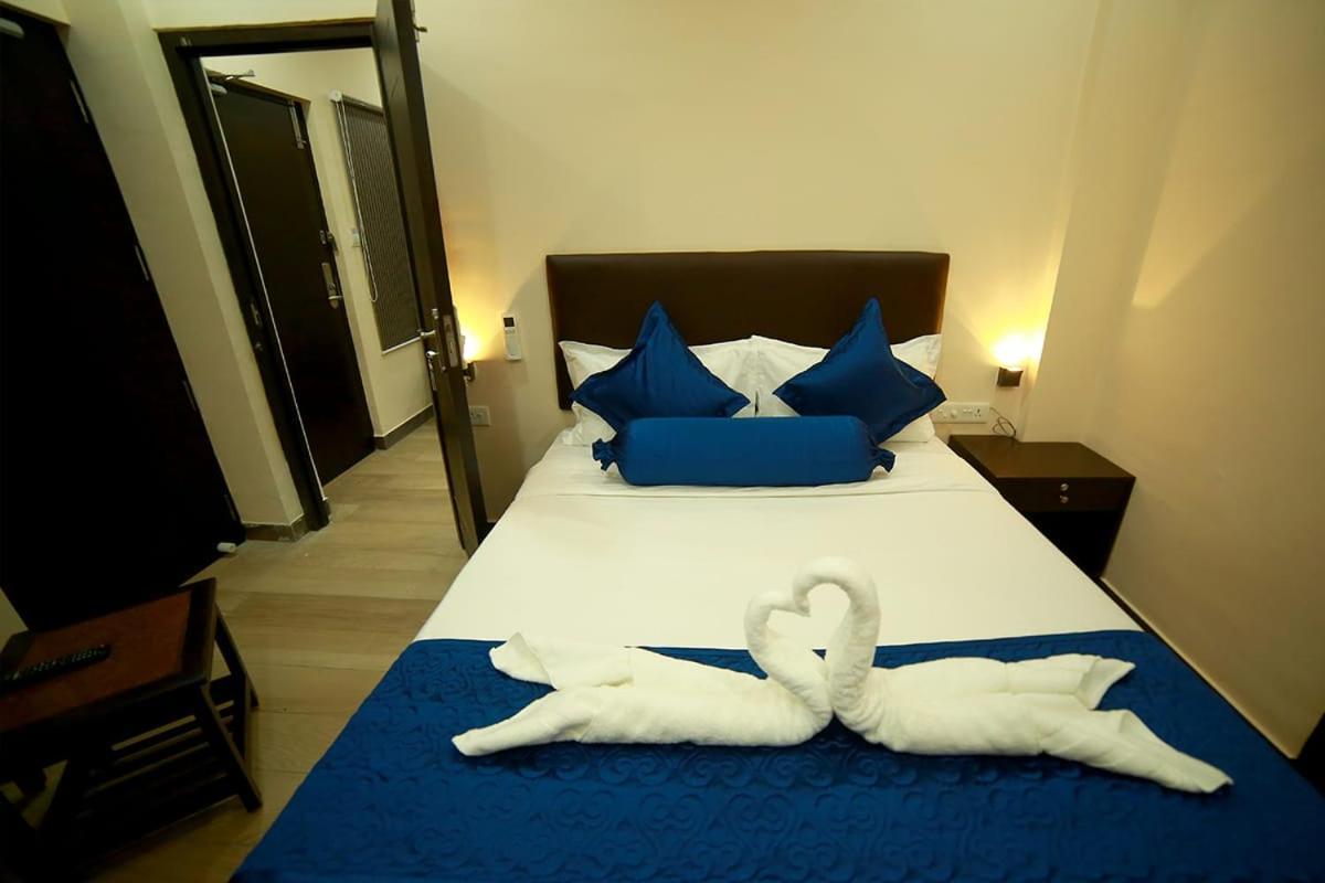 Sapphire Inn Pondicherry Exteriör bild
