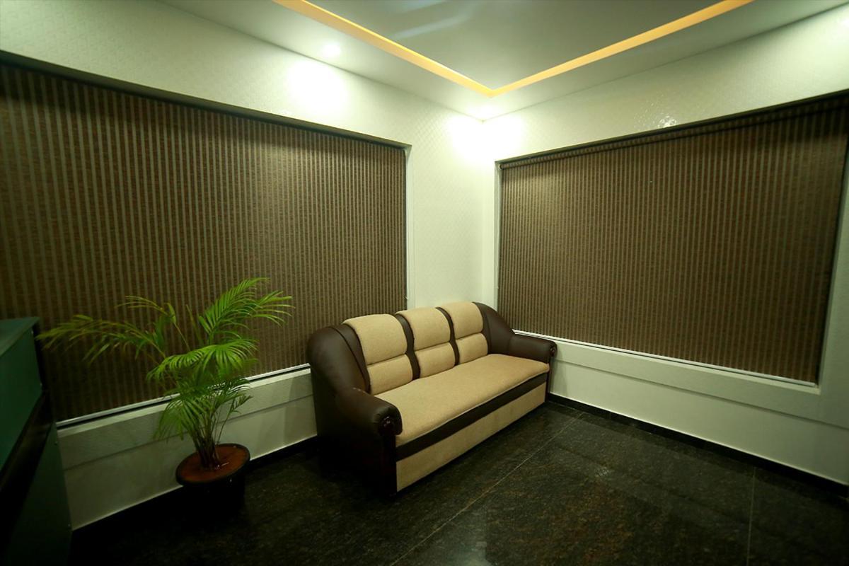 Sapphire Inn Pondicherry Exteriör bild