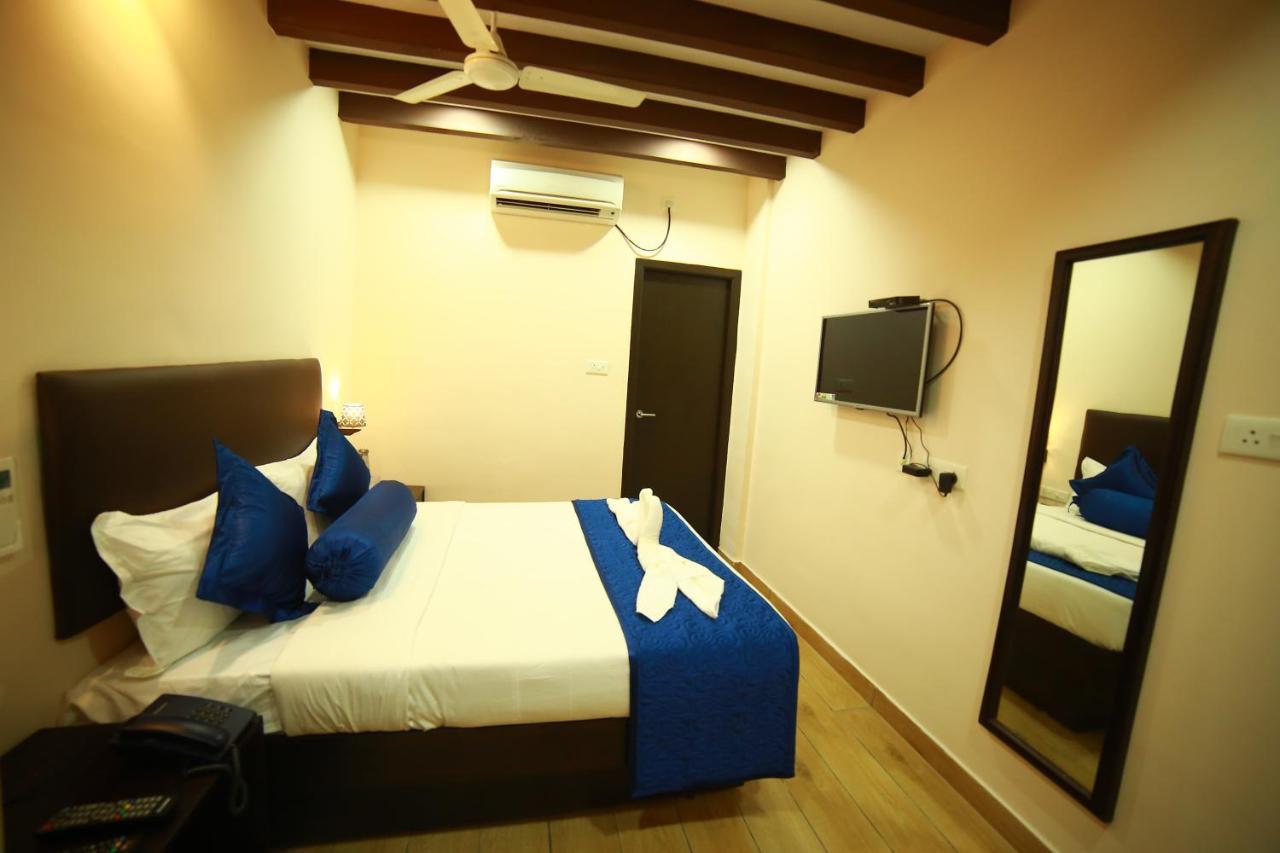 Sapphire Inn Pondicherry Exteriör bild