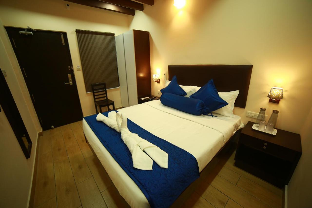 Sapphire Inn Pondicherry Exteriör bild