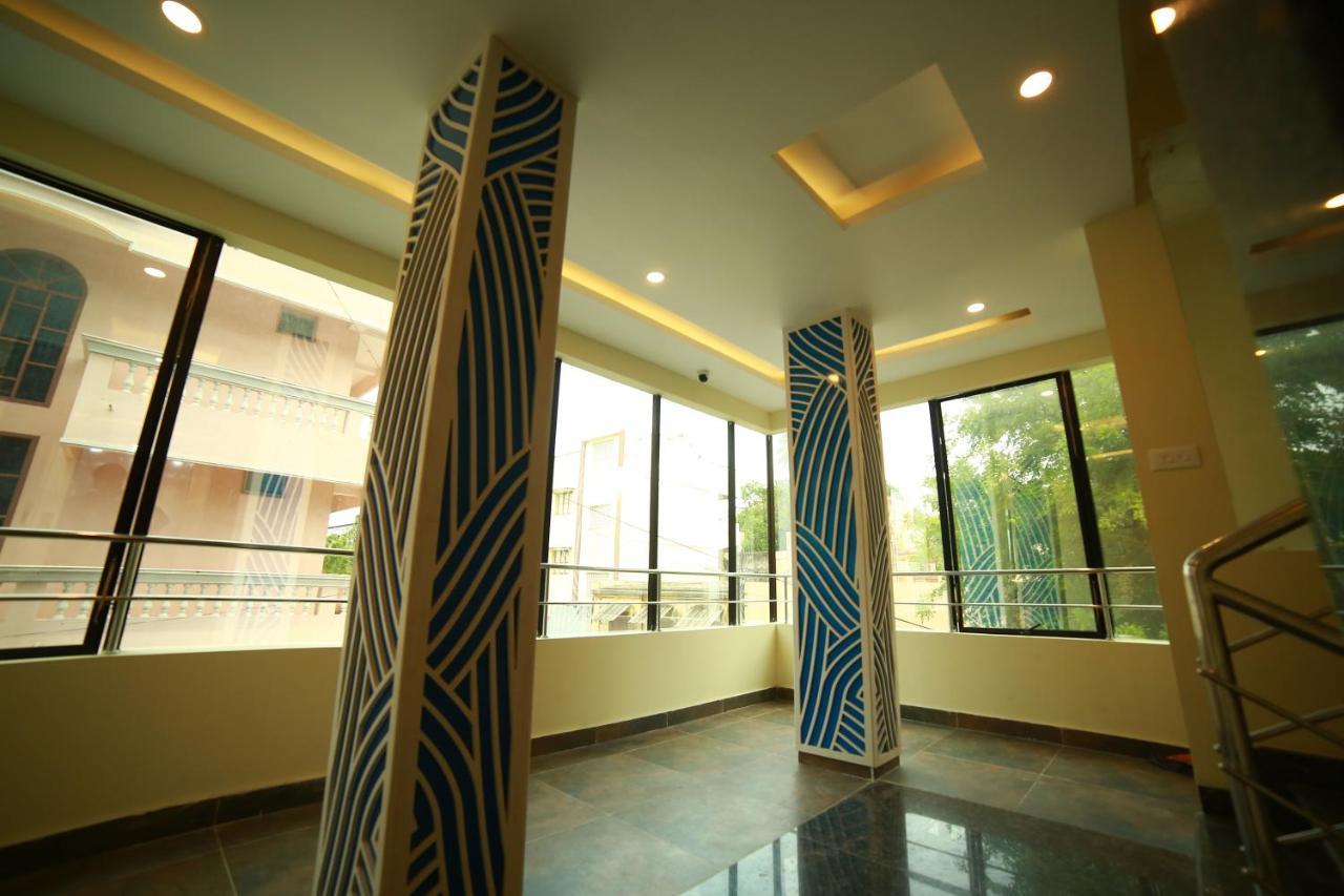 Sapphire Inn Pondicherry Exteriör bild