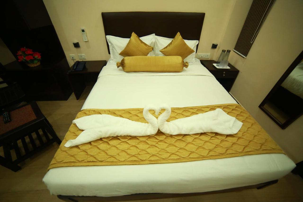 Sapphire Inn Pondicherry Exteriör bild