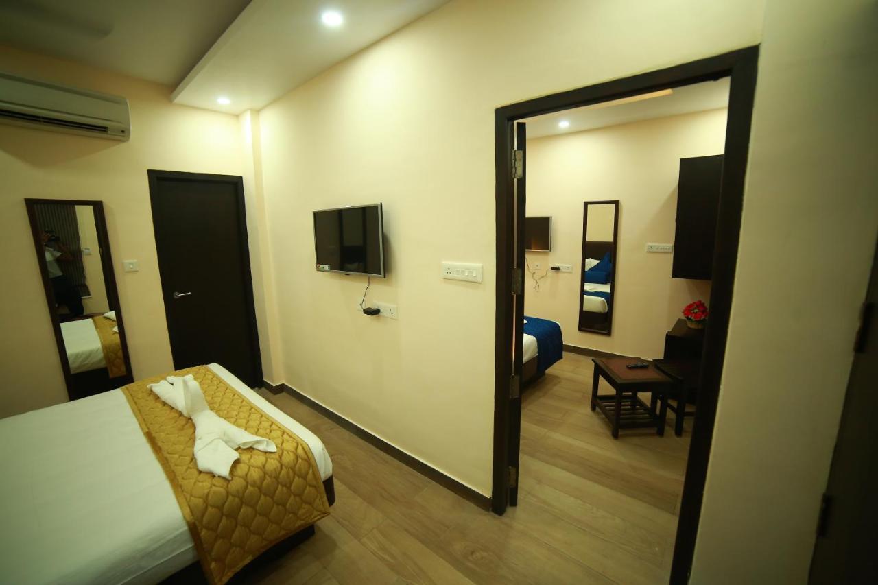 Sapphire Inn Pondicherry Exteriör bild